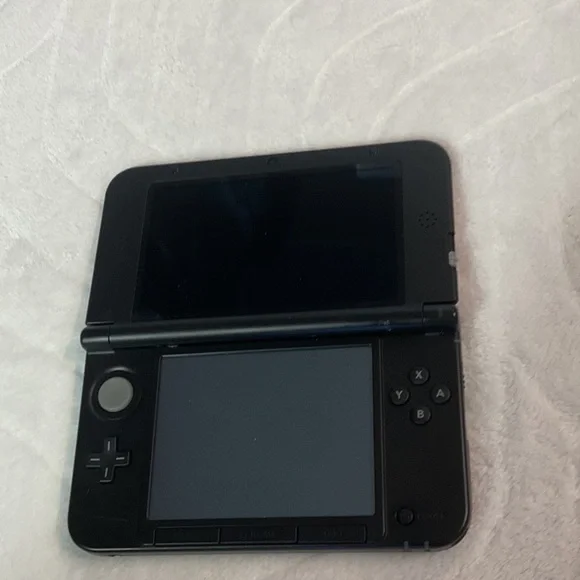 Nintendo 3DS - Picture 1 of 9